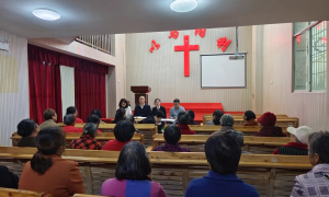 巴中巴州化成镇开展“送法进宗教场所”活动